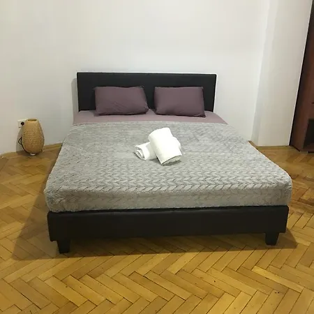 Ultra Central Deluxe * Bukarest