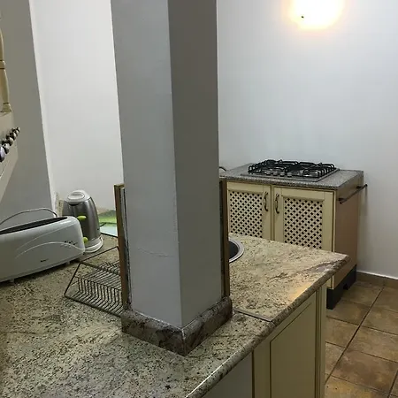 Ultra Central Deluxe Apartment *