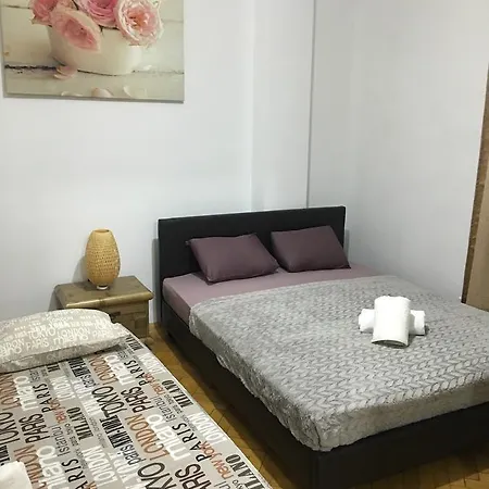 Ultra Central Deluxe * Bukarest