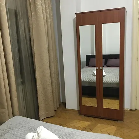 Ultra Central Deluxe * Bukarest