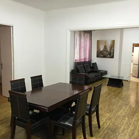 Apartment Ultra Central Deluxe *
