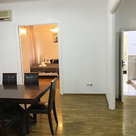Apartment Ultra Central Deluxe *