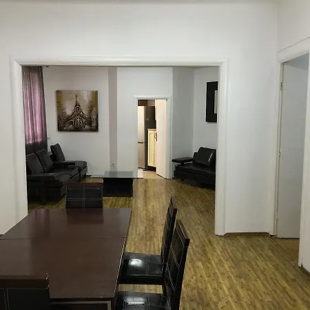 Apartment Ultra Central Deluxe *